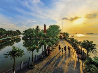 Hanoi - Perfume Pagoda - Van Phuc
