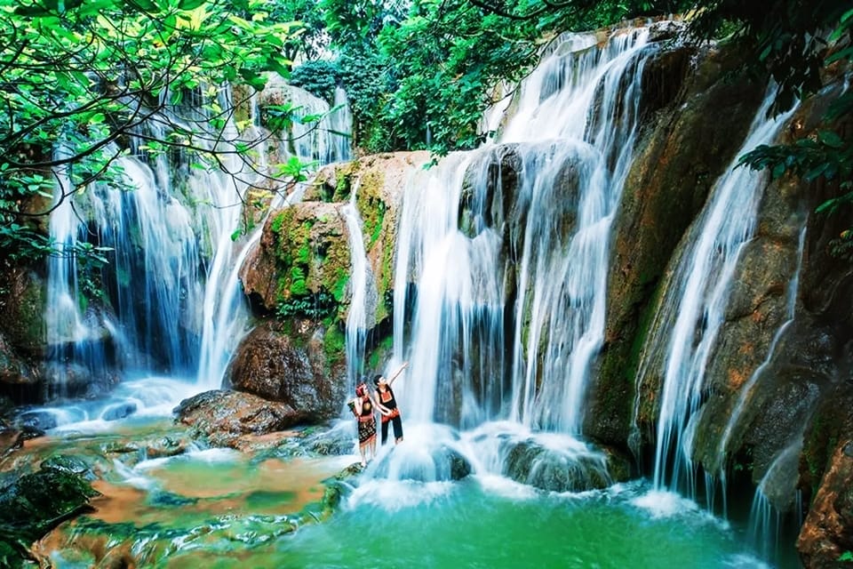 the-best-travel-guide-of-thanh-hoa-elephant-waterfall