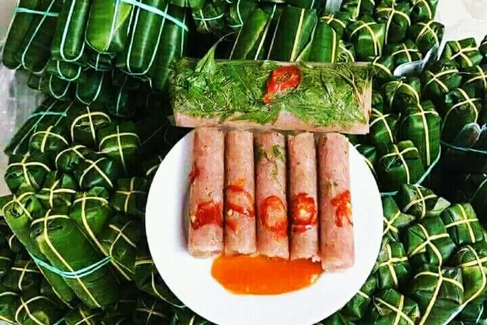/the-best-travel-guide-of-thanh-hoa-specialities-fermented-pork-roll