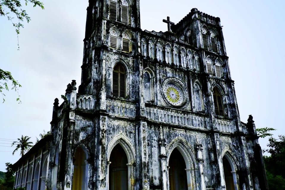 the-best-travel-tips-of-phu-yen-mang-lang-cathedral