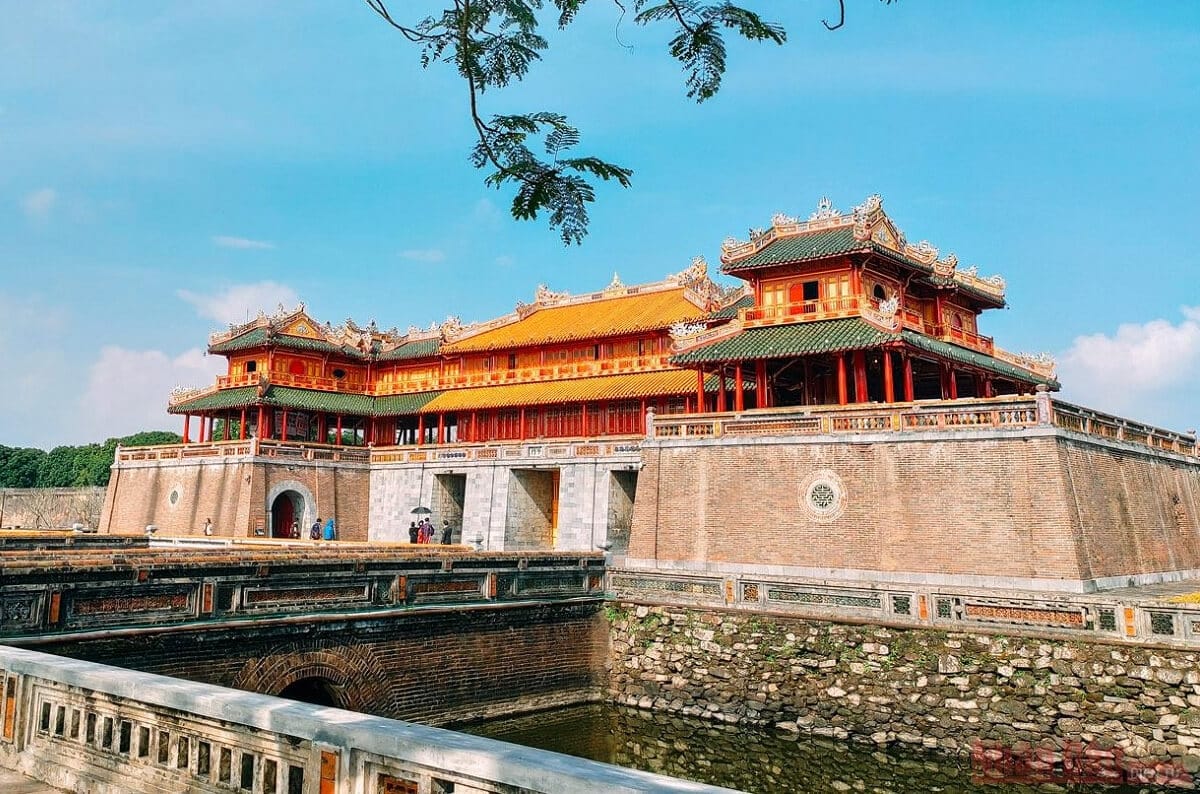 The-imperial-city-of-hue