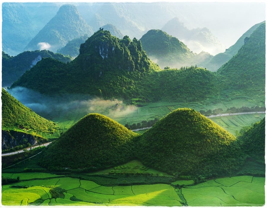 Top-20-things-to-do-and-to-visit-in-Ha-Giang-quan-ba-heaven-gate