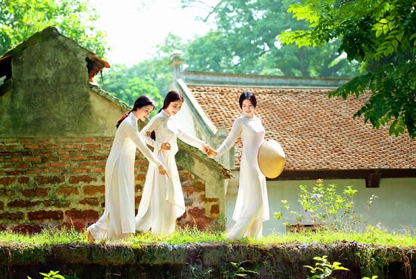 Tailor-made-clothes-in-Hoi-An