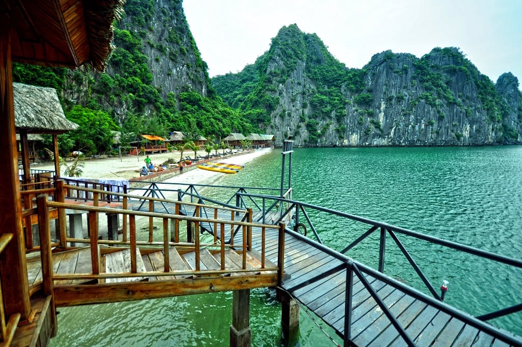 cat-ba-travel-guide-lan-ha-bay-cruise