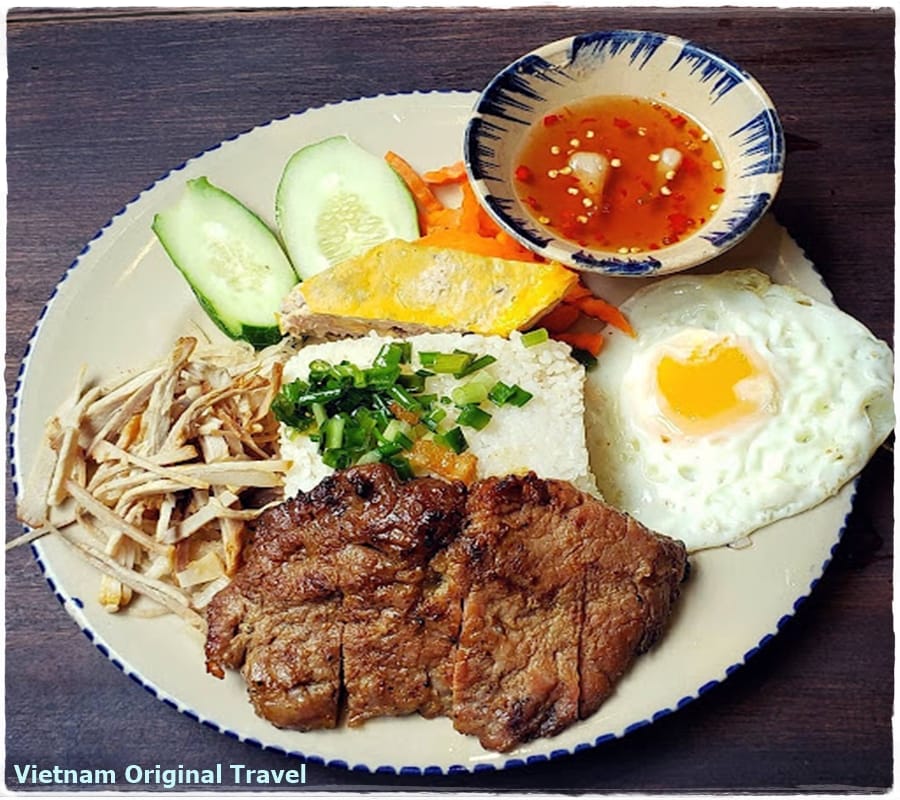 com-tam-broken-rice-best-street-food-in-saigon