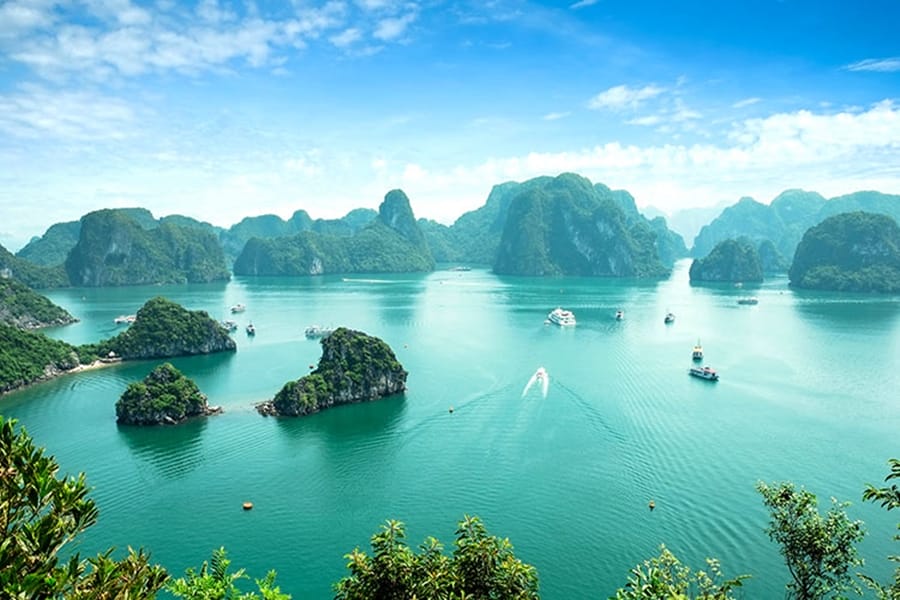 halong-bay-the-top-places-to-visit-in-vietnam