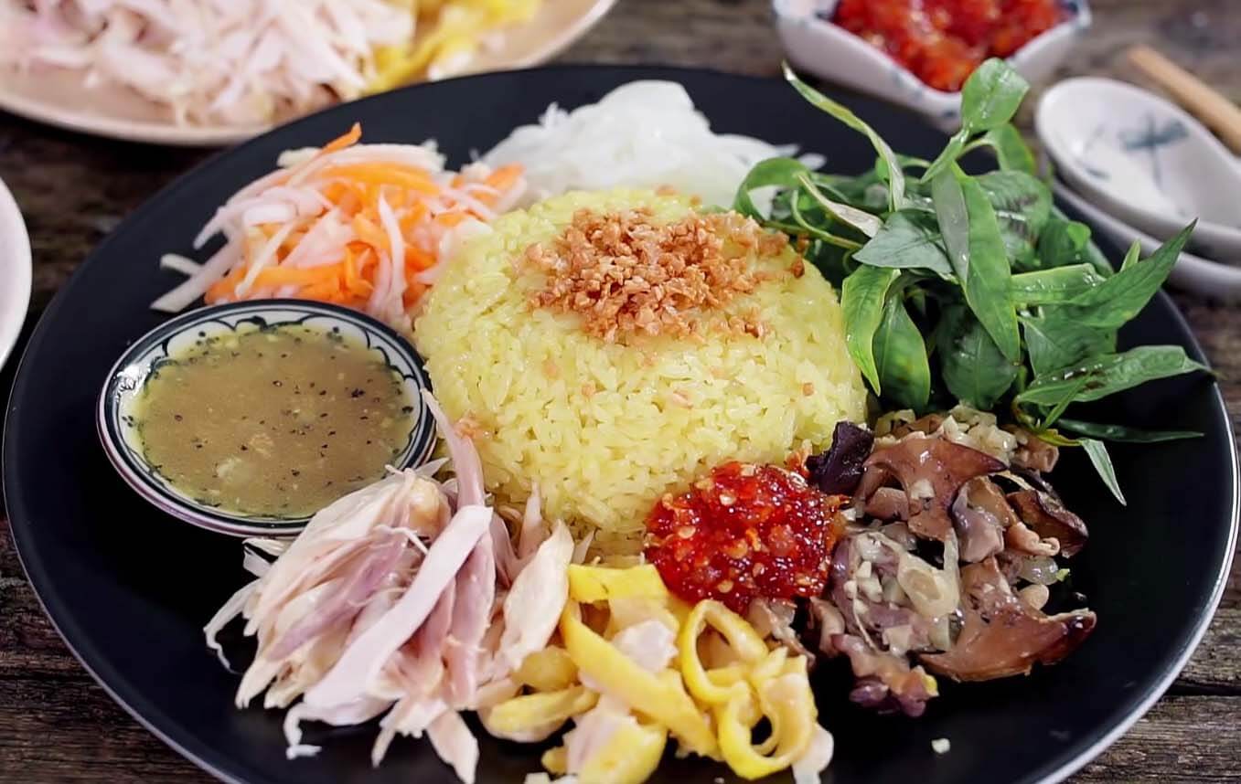 hoi-an-travel-guide-what-to-do-and-to-visit-chicken-rice