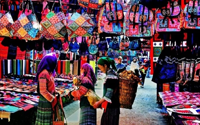 sapa travel guides bac ha daymarket