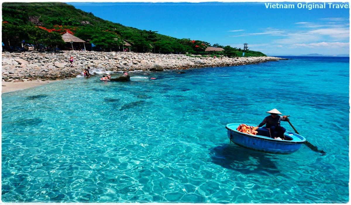 top-ten-best-snorkeling-and-scuba-diving-in-vietnam-mun-island-nha-trang
